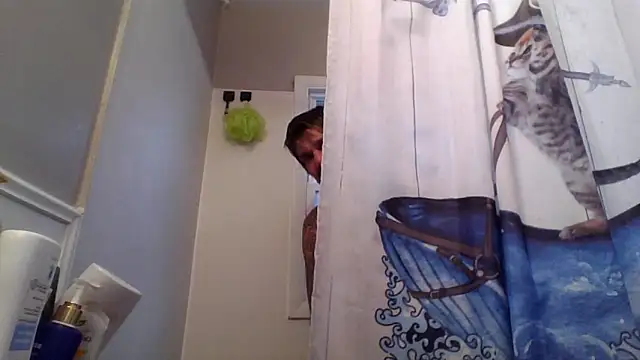 Snapshot of clitstitsandbongrips chatting on October 7, 11:31 pm clitstitsandbongrips online show from October 7, 11:31 pm