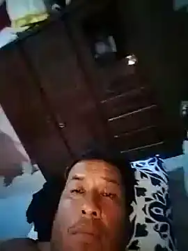 marcuszza22 online show from February 18, 9:53 pm