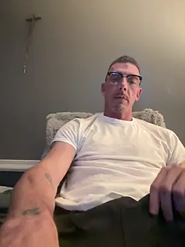 Snapshot of mike_hawks_nice chatting on February 22, 4:48 pm mike hawks nice online show from February 22, 4:48 pm