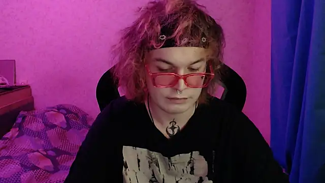 Steve Mi online show from October 31, 5:38 pm