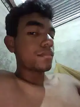 Snapshot of Reynold2608 chatting on January 8, 5:48 pm Reynold2608 online show from January 8, 5:48 pm