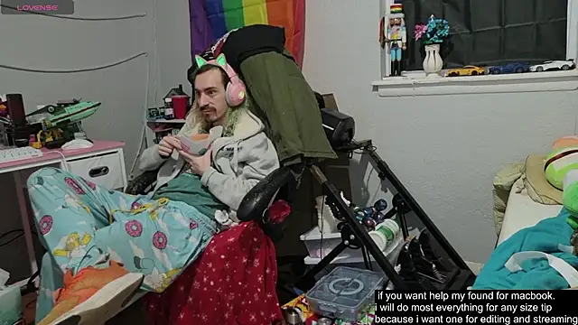 tallnerdyguy online show from November 2, 2:49 am