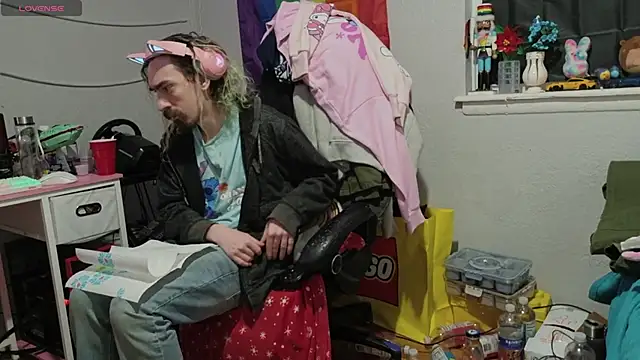 tallnerdyguy online show from February 22, 1:51 am