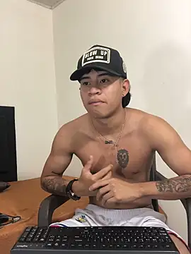 logannth online show from February 13, 5:13 am