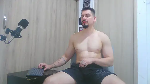 Aaron kwok28 online show from December 4, 3:57 am