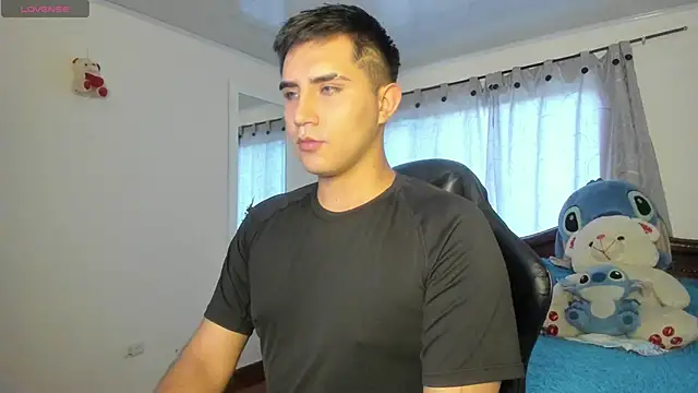 Chris Maddox online show from December 6, 9:35 pm