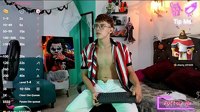 flowers18 online show from November 5, 11:18 pm