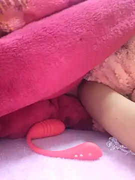 Snapshot of Rhythm_Rhyme chatting on December 18, 2:42 am Rhythm Rhyme online show from December 18, 2:42 am