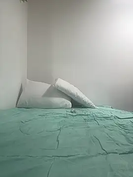 Slutty Hot38 online show from February 15, 12:11 pm