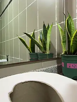 Slutty Hot38 online show from December 31, 2:03 pm