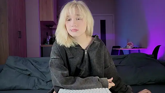 Gregory Byyrd online show from October 17, 8:57 pm