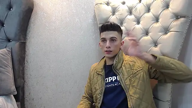 MrWilliseo online show from December 8, 7:43 pm