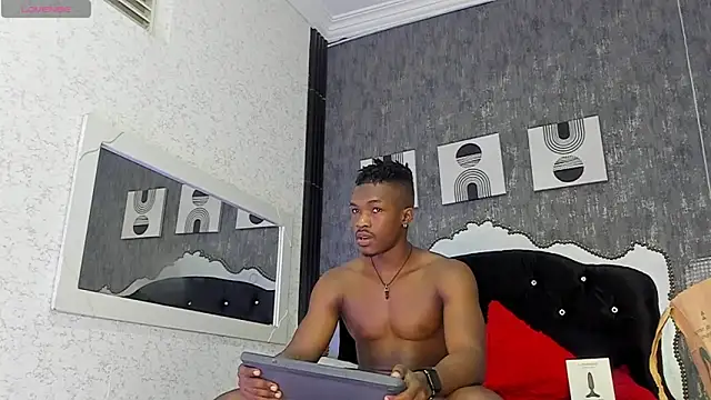 Snapshot of KENDER21_ chatting on October 24, 8:32 pm KENDER21  online show from October 24, 8:32 pm