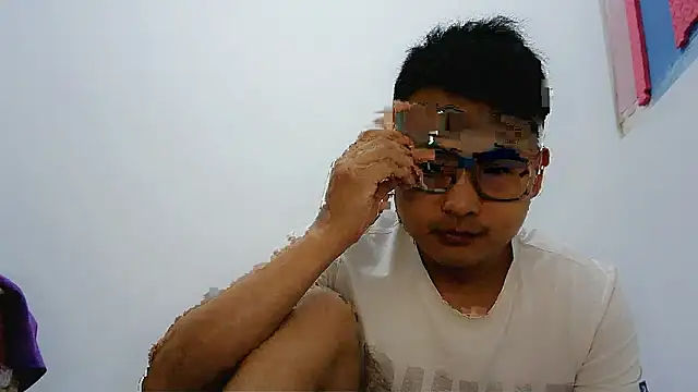 Snapshot of lixiaoshuai8 chatting on March 15, 3:37 pm lixiaoshuai8 online show from March 15, 3:37 pm