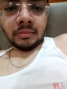 SWEETBOYJI online show from March 10, 5:50 pm