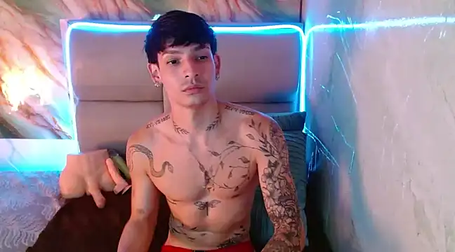 Snapshot of Apolo_Hidalgo01 chatting on March 14, 4:51 pm Apolo Hidalgo01 online show from March 14, 4:51 pm