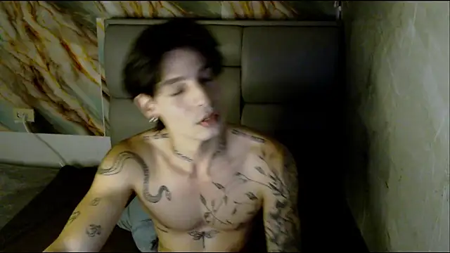 Snapshot of Apolo_Hidalgo01 chatting on September 22, 6:51 pm Apolo Hidalgo01 online show from September 22, 6:51 pm