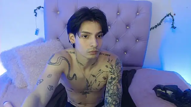 Snapshot of Apolo_Hidalgo01 chatting on January 26, 3:38 am Apolo Hidalgo01 online show from January 26, 3:38 am