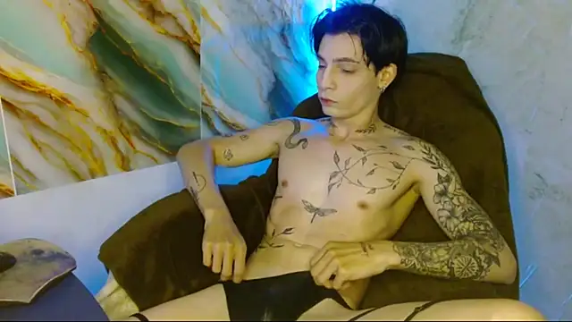 Snapshot of Apolo_Hidalgo01 chatting on September 10, 7:34 pm Apolo Hidalgo01 online show from September 10, 7:34 pm