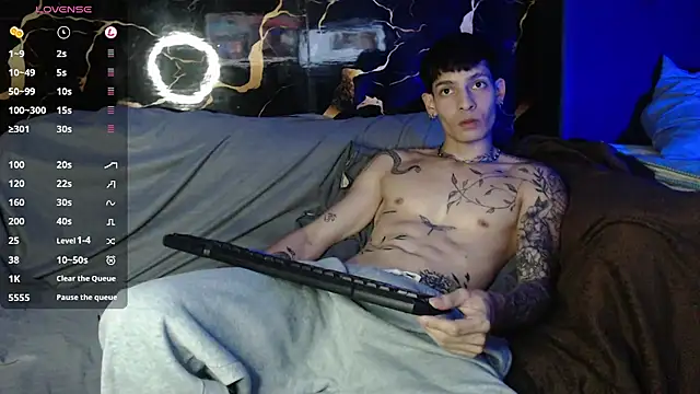 Apolo Hidalgo01 online show from April 15, 11:26 pm