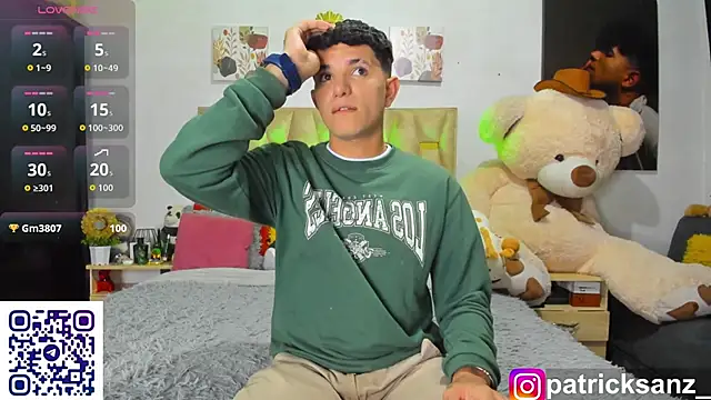 Snapshot of patrick_sanzz chatting on October 23, 9:07 pm patrick sanzz online show from October 23, 9:07 pm
