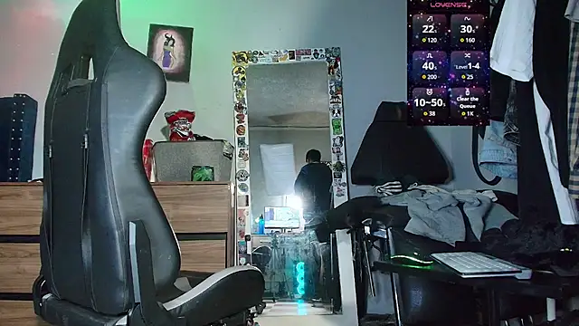 Nickhot0609 online show from November 24, 1:39 am