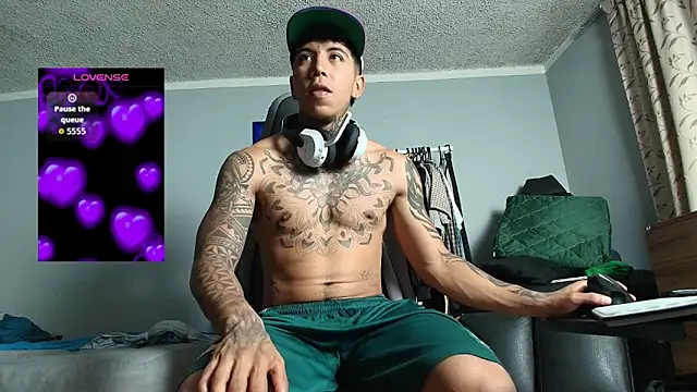 Nickhot0609 online show from March 31, 10:50 am