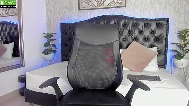 MattDevon online show from March 18, 5:23 pm