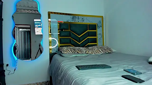 MattDevon online show from October 24, 9:27 pm