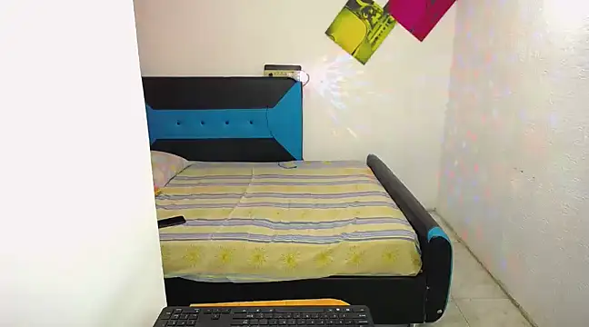 Snapshot of pitbullveryhot chatting on March 18, 6:39 pm pitbullveryhot online show from March 18, 6:39 pm