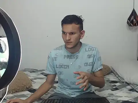 Snapshot of Latin_Boy24 chatting on October 13, 4:24 pm Latin Boy24 online show from October 13, 4:24 pm