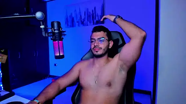 BrunoD31 online show from October 6, 2:05 am