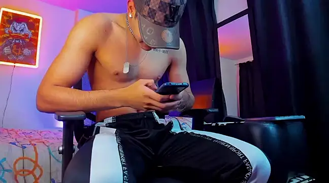 Giomar Reyes online show from March 3, 8:23 am