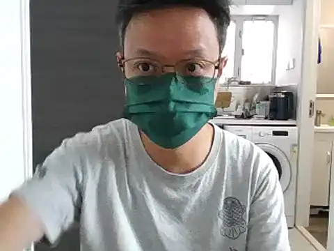 Snapshot of XiaoGuoGuo284512 chatting on January 5, 6:35 am XiaoGuoGuo284512 online show from January 5, 6:35 am