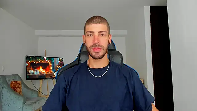 Guyinthemountain online show from December 9, 4:40 pm