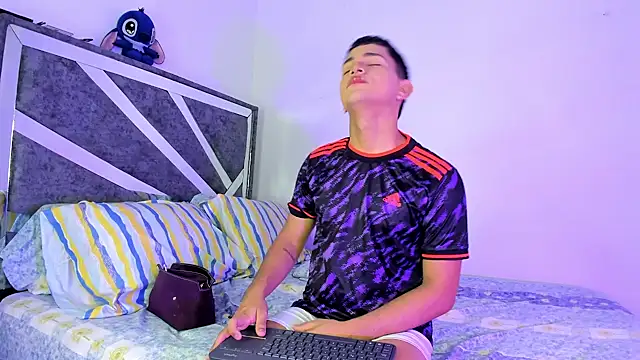 ander deimond  online show from March 3, 5:23 pm