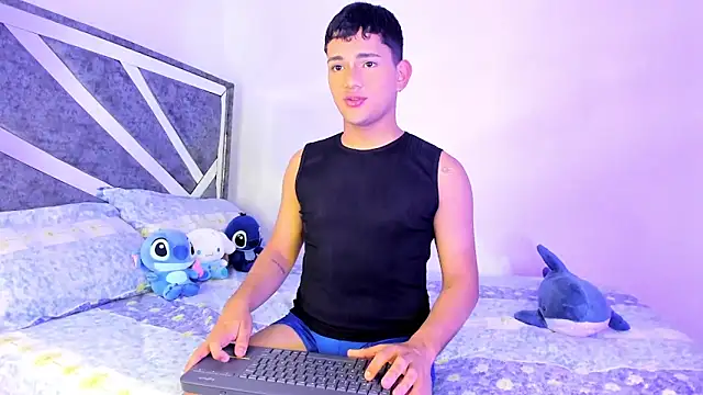 ander deimond  online show from March 7, 4:56 am