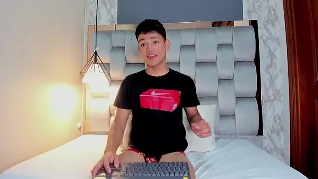 ander deimond  online show from December 2, 1:22 pm