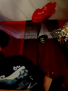 Snapshot of HungJonny99 chatting on March 2, 6:48 am HungJonny99 online show from March 2, 6:48 am