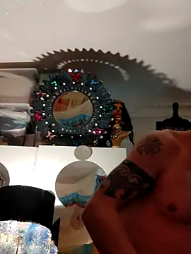 Snapshot of HungJonny99 chatting on September 27, 11:57 pm HungJonny99 online show from September 27, 11:57 pm