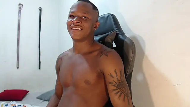 Snapshot of Alid_17 chatting on December 17, 6:20 pm Alid 17 online show from December 17, 6:20 pm