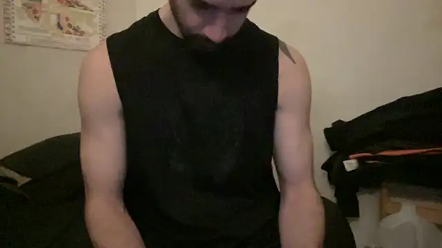 Snapshot of alphajoshkosh chatting on December 5, 11:07 pm alphajoshkosh online show from December 5, 11:07 pm