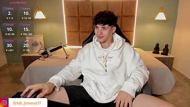 AlejooTwink online show from July 9, 7:45 am