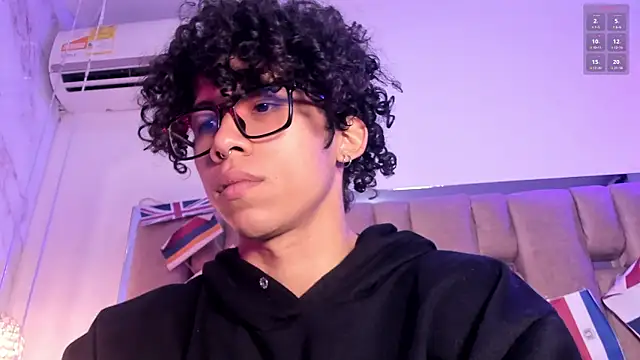 AkazaBoy  online show from July 1, 8:53 pm