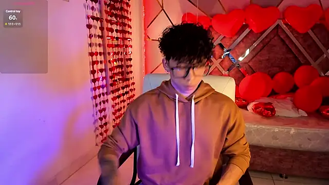 AkazaBoy  online show from February 20, 4:50 am