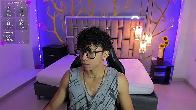 AkazaBoy  online show from March 6, 3:46 am