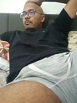 Snapshot of johnwalkerRjts chatting on October 21, 6:11 pm johnwalkerRjts online show from October 21, 6:11 pm