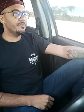 Snapshot of johnwalkerRjts chatting on October 23, 11:57 am johnwalkerRjts online show from October 23, 11:57 am