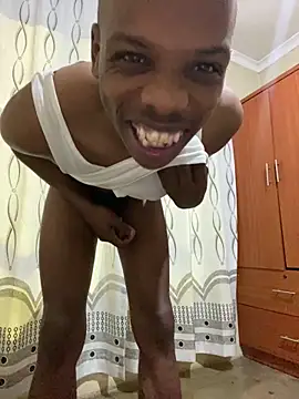 Snapshot of skyfall200 chatting on October 14, 11:23 pm skyfall200 online show from October 14, 11:23 pm