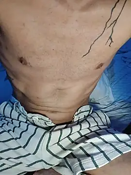 johngil0995 online show from December 4, 12:34 pm